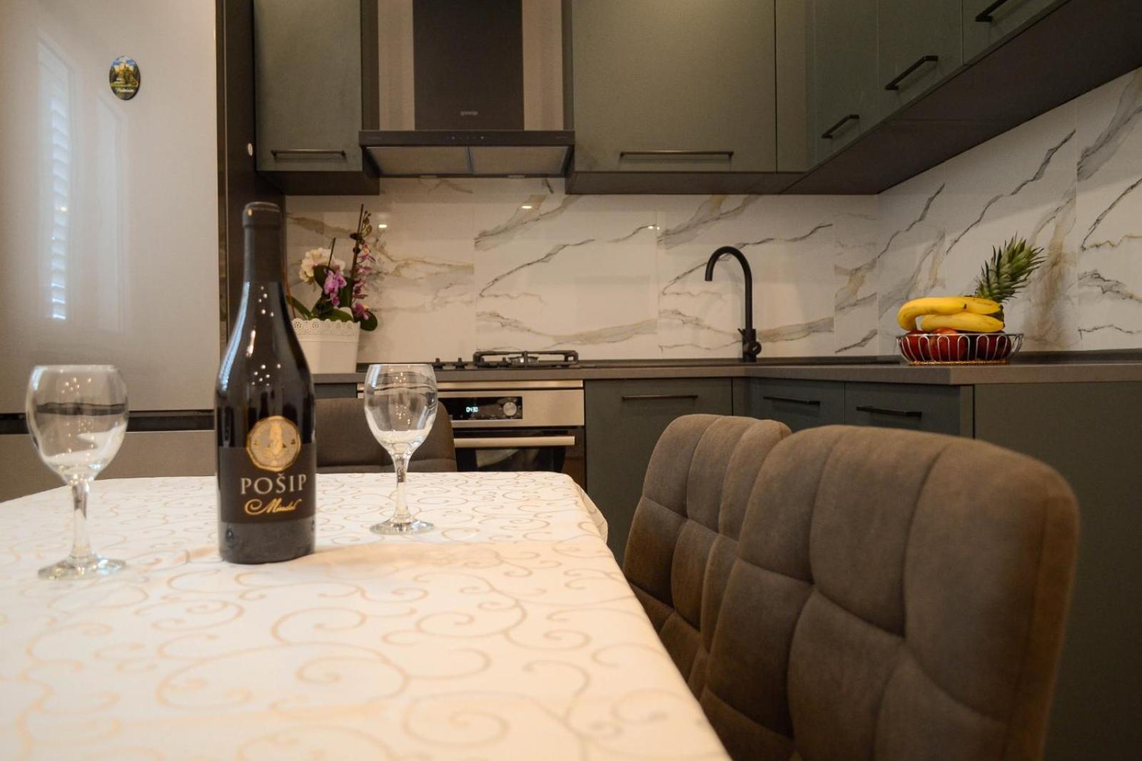 Apartment Marko กอร์จูลา ภายนอก รูปภาพ